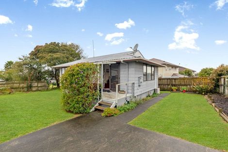 Photo of property in 2/38 Barrys Road, Glendene, Auckland, 0602