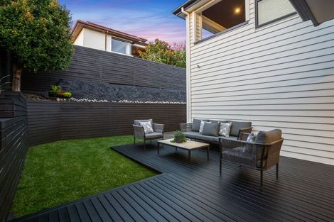 Photo of property in 158b East Coast Road, Forrest Hill, Auckland, 0620