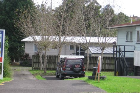 Photo of property in 92 Borich Road, Sunnyvale, Auckland, 0612