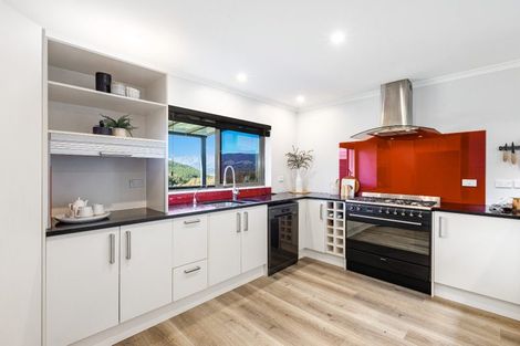 Photo of property in 21 Mcewen Crescent, Riverstone Terraces, Upper Hutt, 5018