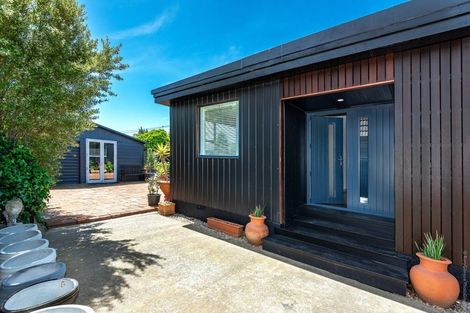 Photo of property in 150 Beach Road, North New Brighton, Christchurch, 8083