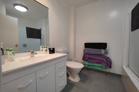 Photo of property in 12c Glenmore Street, Thorndon, Wellington, 6011