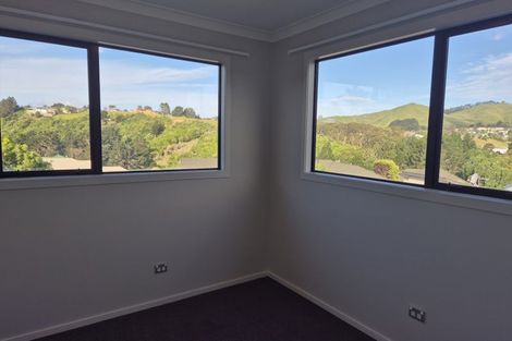 Photo of property in 77 Te Puia Drive, Aotea, Porirua, 5024