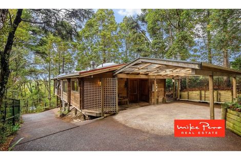 Photo of property in 4 Arama Avenue, Titirangi, Auckland, 0604