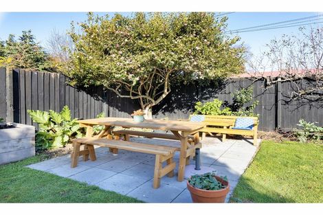 Photo of property in 257 Fifield Terrace, Opawa, Christchurch, 8023