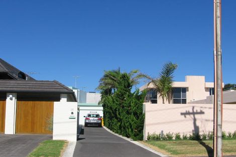 Photo of property in 35 Ocean View Road, Milford, Auckland, 0620