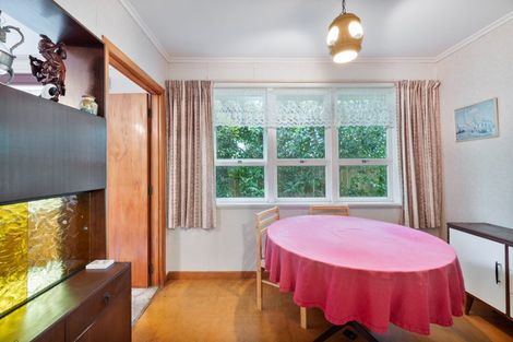 Photo of property in 2/160 Henderson Valley Road, Henderson, Auckland, 0612