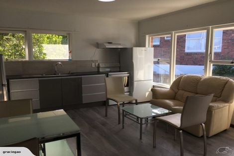 Photo of property in 2/58 Taharoto Road, Takapuna, Auckland, 0622