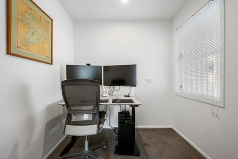 Photo of property in 50 Churton Drive, Churton Park, Wellington, 6037