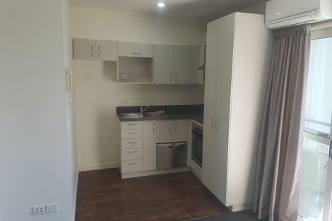 Photo of property in 28/30 Mathesons Road, Phillipstown, Christchurch, 8011