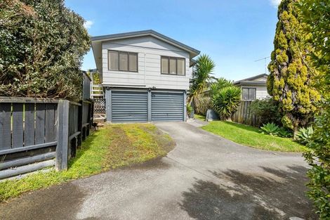 Photo of property in 15a Ngahere Views, Orewa, 0931