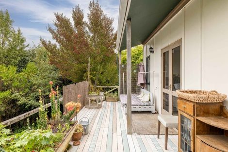 Photo of property in 27 Te Papau Crescent, Diamond Harbour, 8972