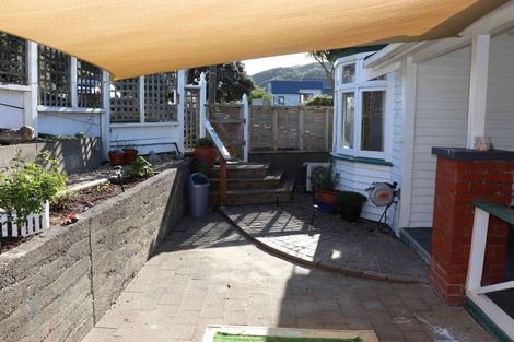 Photo of property in 52 Happy Valley Road, Owhiro Bay, Wellington, 6023