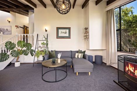 Photo of property in 4b Caples Place, Fernhill, Queenstown, 9300