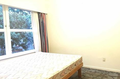 Photo of property in 2/99 Archers Road, Hillcrest, Auckland, 0629