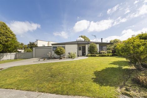 Photo of property in 16 Dunsinane Place, Marton, 4710