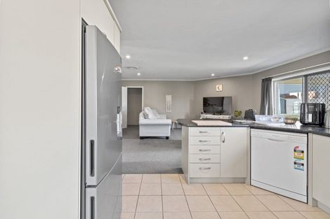 Photo of property in 9 Whitford Place, Rototuna North, Hamilton, 3210