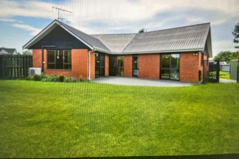 Photo of property in 10 Sunbeam Place, Halswell, Christchurch, 8025