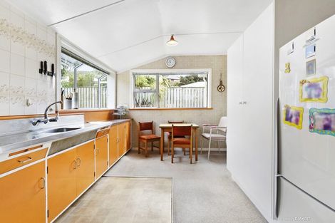 Photo of property in 156a Queens Drive, Lyall Bay, Wellington, 6022