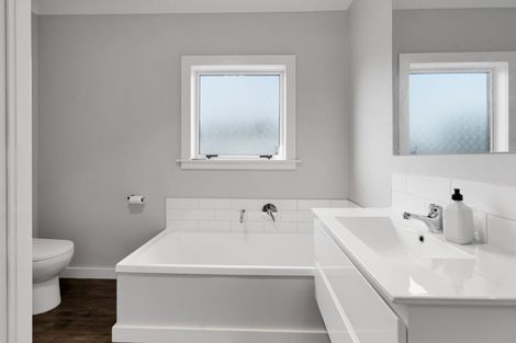 Photo of property in 6 Whitcombe Terrace, Midhirst, Stratford, 4394