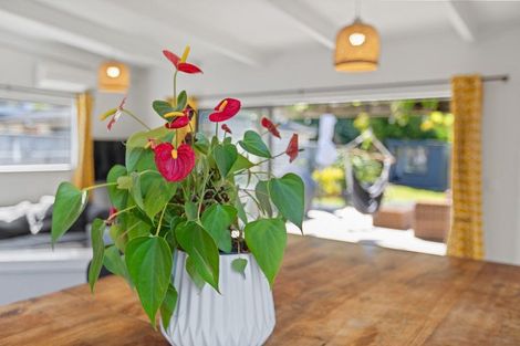 Photo of property in 39 Tiromoana Road, Raumati South, Paraparaumu, 5032