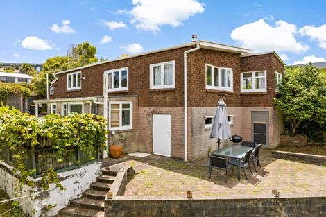 Photo of property in 12 Korotaha Terrace, Rothesay Bay, Auckland, 0630