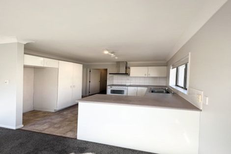 Photo of property in 48 Bodi Place, Te Atatu South, Auckland, 0610