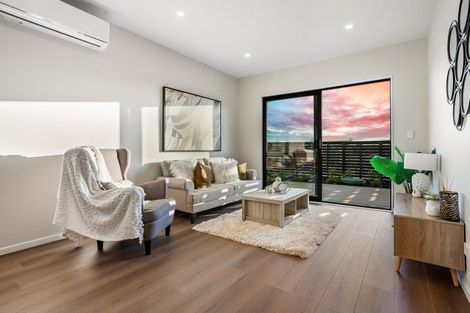 Photo of property in 10 Greenbrier Street, Westgate, 0814