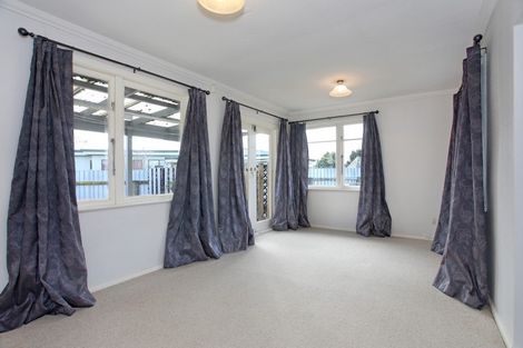 Photo of property in 114 East Street, Feilding, 4702