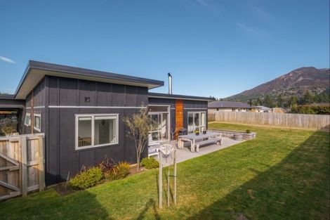 Photo of property in 8 Bell Street, Lake Hawea, Wanaka, 9382