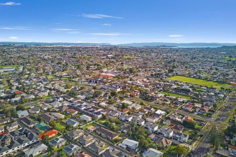 Photo of property in 2/24a Vine Street, Mangere East, Auckland, 2024