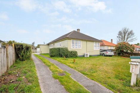 Photo of property in 7 Ross Crescent, Fairfield, Hamilton, 3214