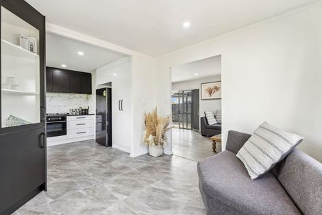 Photo of property in 2/3 James Road, Manurewa, Auckland, 2102