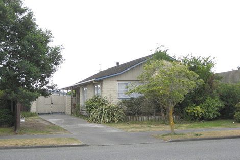 Photo of property in 152 Queenspark Drive, Parklands, Christchurch, 8083