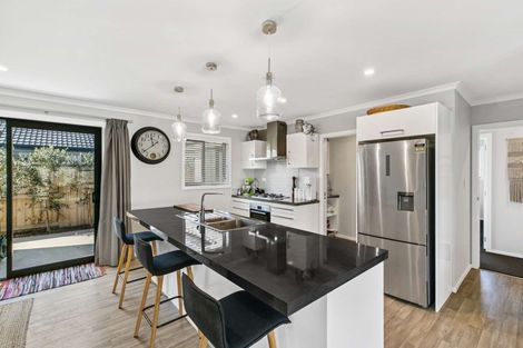 Photo of property in 16 Wahaika Way, Papamoa Beach, Papamoa, 3118