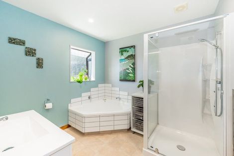 Photo of property in 28 Matenga Street, Waikanae, 5036