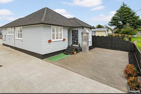 Photo of property in 30a Birdwood Road, Pukekohe, 2120