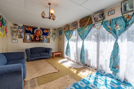 Photo of property in 106 Arahura Crescent, Waitangirua, Porirua, 5024