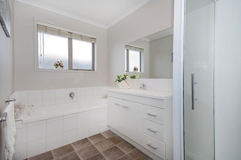 Photo of property in 6 Tieke Place, Horahora, Whangarei, 0110