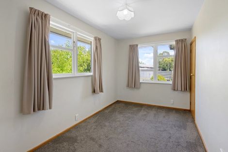 Photo of property in 52 Lambeth Crescent, Redwood, Christchurch, 8051