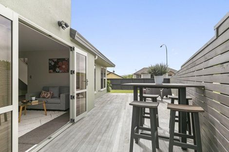 Photo of property in 74 Kentwood Drive, Woodridge, Wellington, 6037