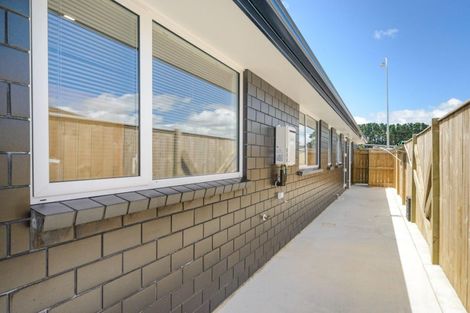 Photo of property in 47 Atlantic Drive, Fitzherbert, Palmerston North, 4410