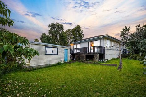 Photo of property in 53 Donovan Avenue, Massey, Auckland, 0614