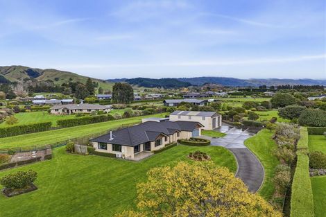 Photo of property in 53 Pohutukawa Drive, Levin, 5571