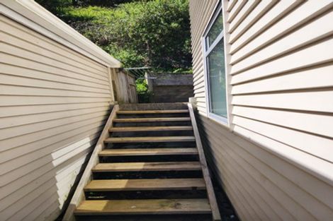 Photo of property in 9 Court Road, Tawa, Wellington, 5028