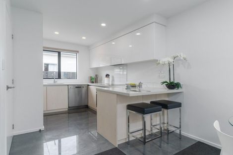 Photo of property in 8b Defoe Place, Waltham, Christchurch, 8023