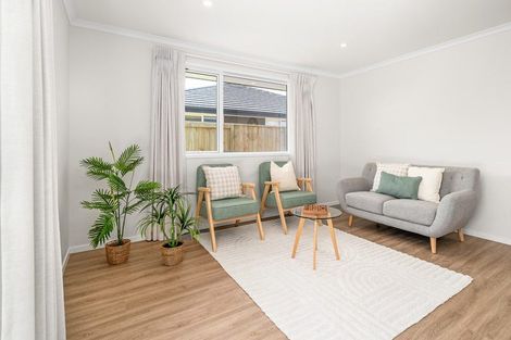 Photo of property in 30 Te Piriti Road, One Tree Point, 0118