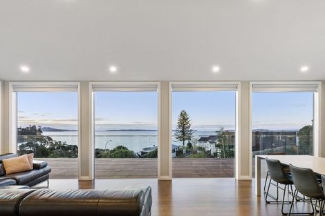 Photo of property in 4 Rangitoto View Road, Cockle Bay, Auckland, 2014