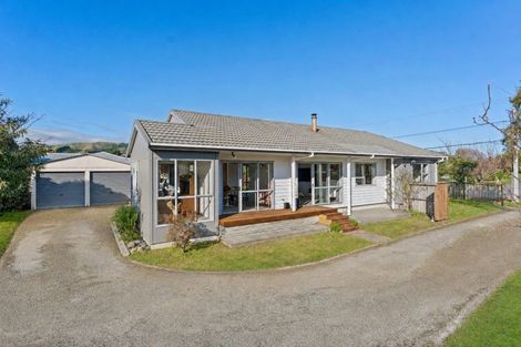 Photo of property in 285 Te Moana Road, Waikanae, 5036