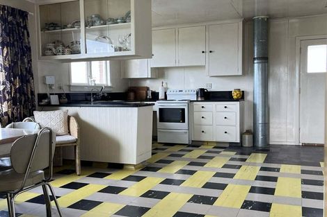 Photo of property in 18 Argyle Street, Weston, Oamaru, 9401